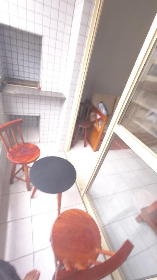 Familiar Com A 150 Metros Do Mar Em Area Nobre Da Grande Em Apartment