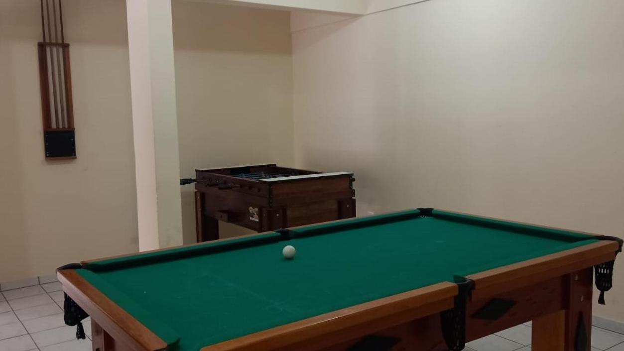 Familiar Com A 150 Metros Do Mar Em Area Nobre Da Grande Em Apartment